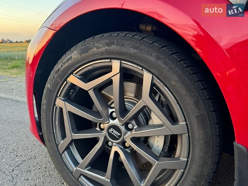 Седан Tesla Model 3 2018 в Львові