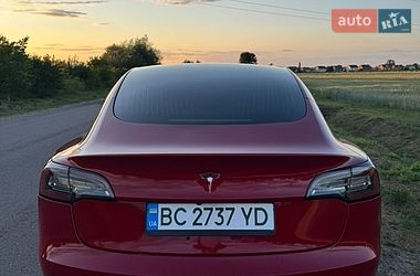 Седан Tesla Model 3 2018 в Львове