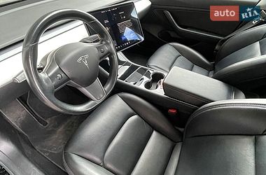 Седан Tesla Model 3 2017 в Києві