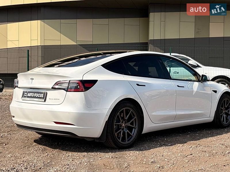 Седан Tesla Model 3 2021 в Киеве фото 8 Седан Tesla Model 3 2021 в Киеве