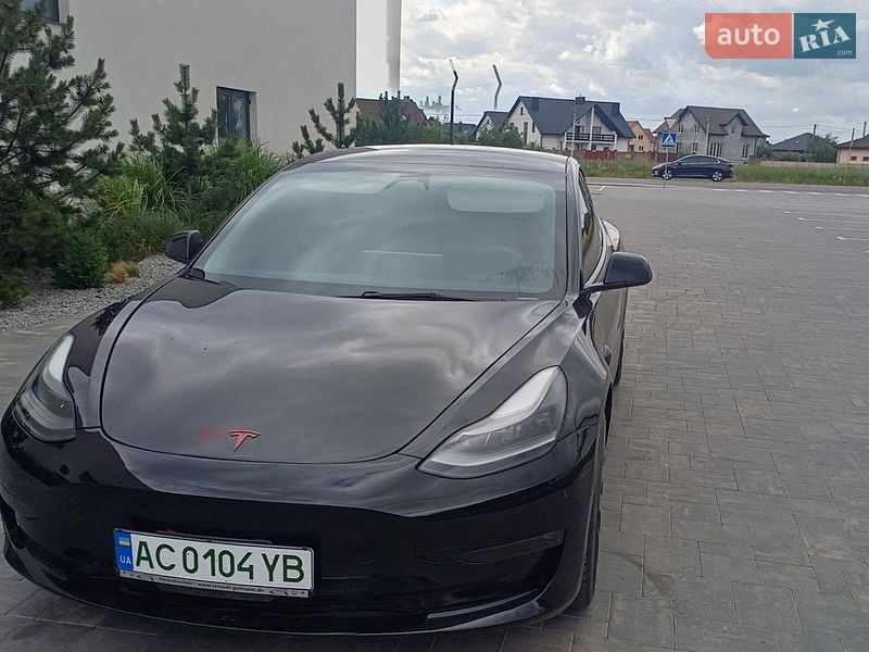 Седан Tesla Model 3 2022 в Луцке