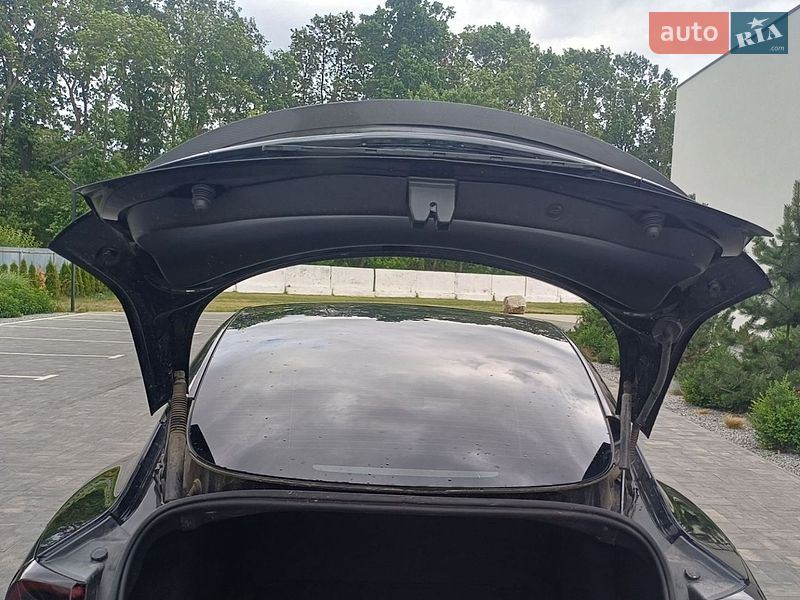 Седан Tesla Model 3 2022 в Луцке