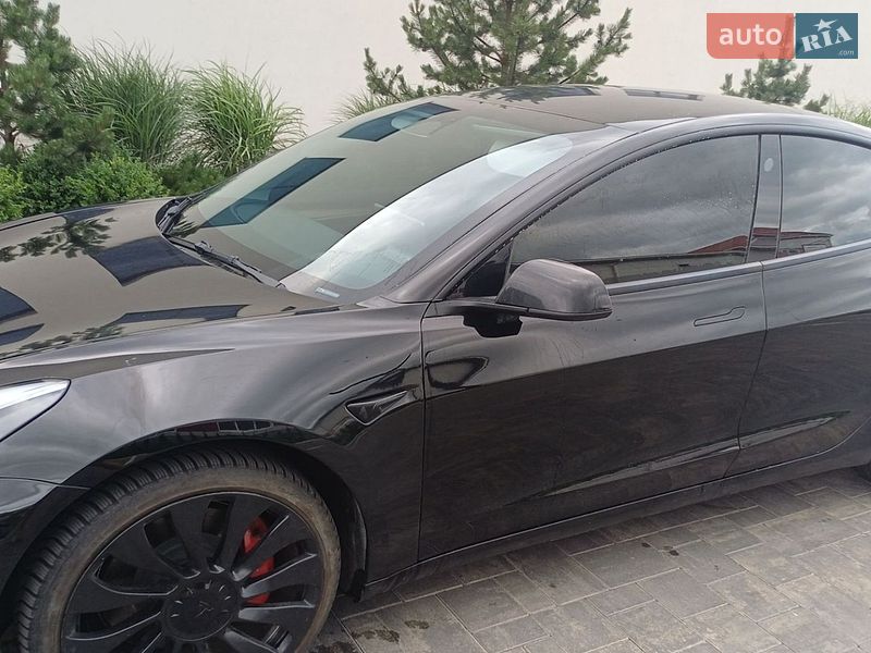 Седан Tesla Model 3 2022 в Луцке