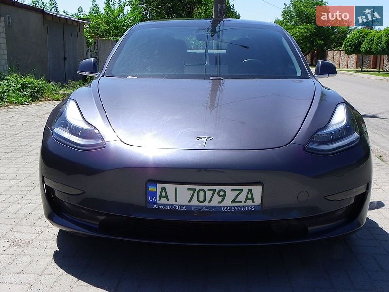 Седан Tesla Model 3 2019 в Запоріжжі