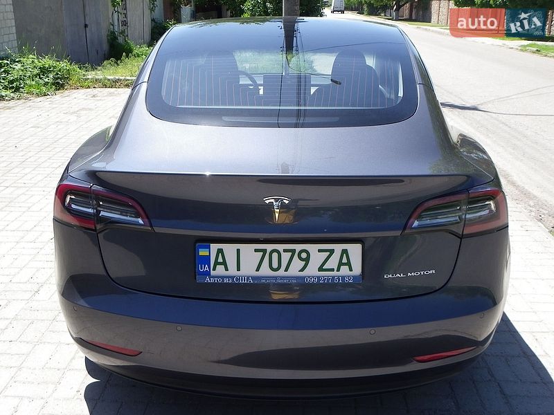 Седан Tesla Model 3 2019 в Запоріжжі