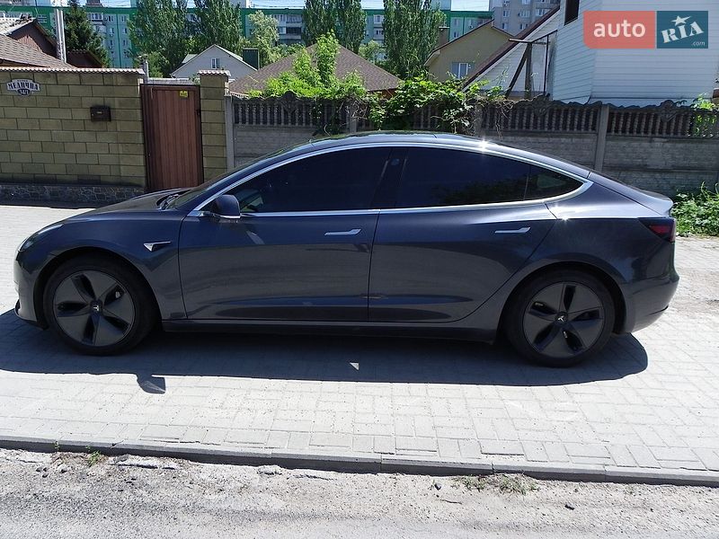Седан Tesla Model 3 2019 в Запорожье