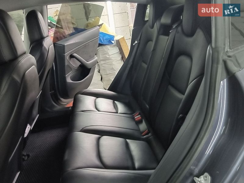 Седан Tesla Model 3 2019 в Запоріжжі