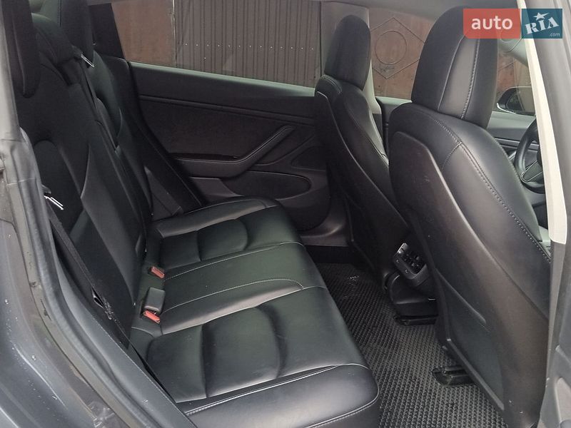 Седан Tesla Model 3 2019 в Запоріжжі