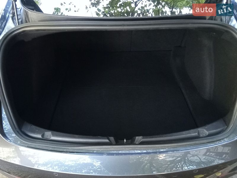 Седан Tesla Model 3 2019 в Запоріжжі