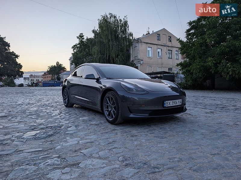 Седан Tesla Model 3 2023 в Каменец-Подольском