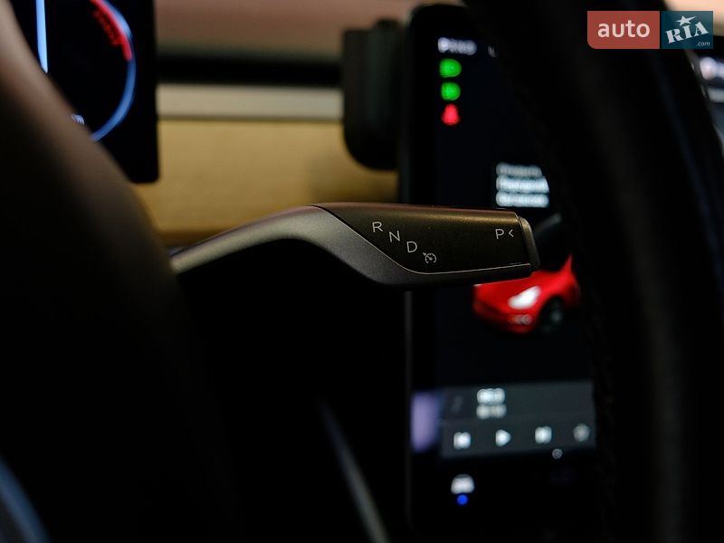Седан Tesla Model 3 2019 в Одессе