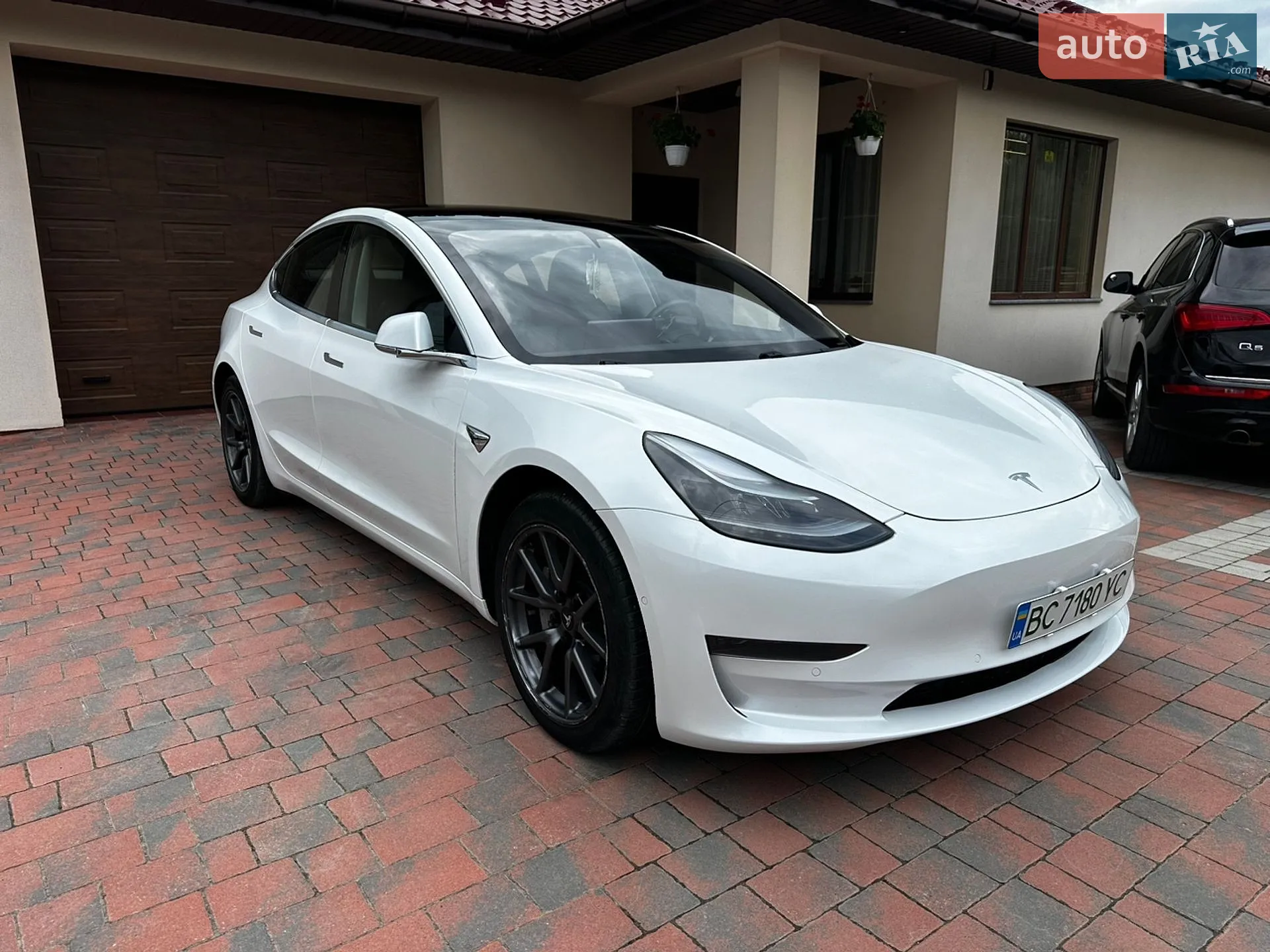 2019 Tesla Model 3 - мініатюра 3