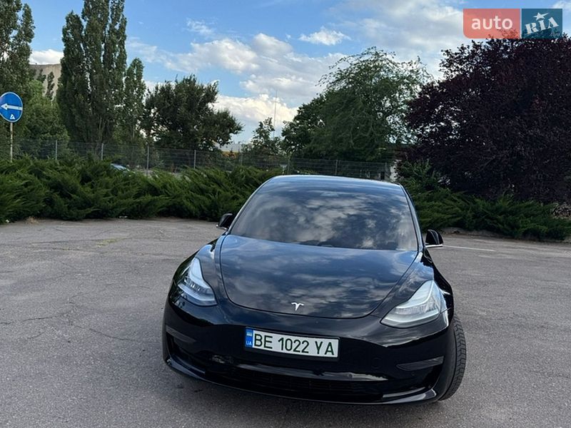Tesla Model 3 2019
