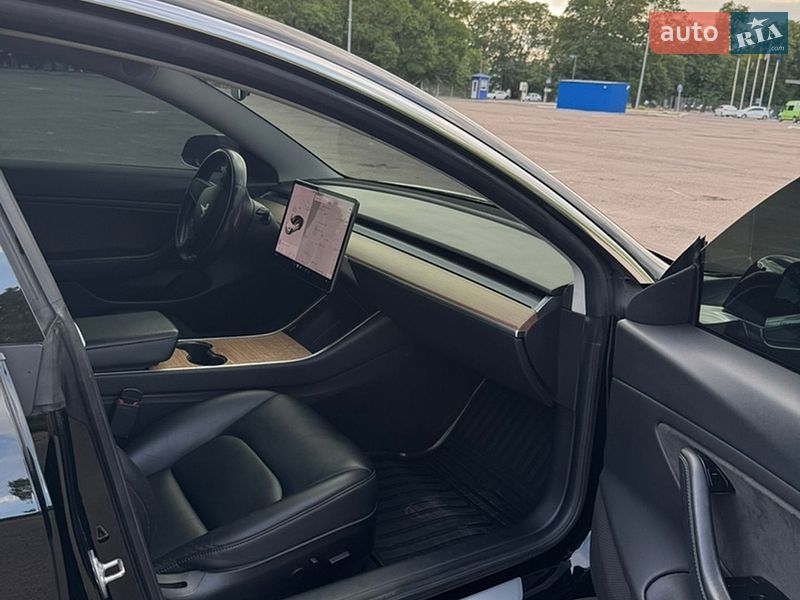 Седан Tesla Model 3 2019 в Миколаєві