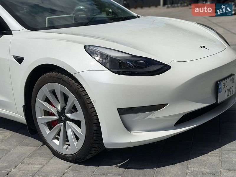 Седан Tesla Model 3 2021 в Коломые