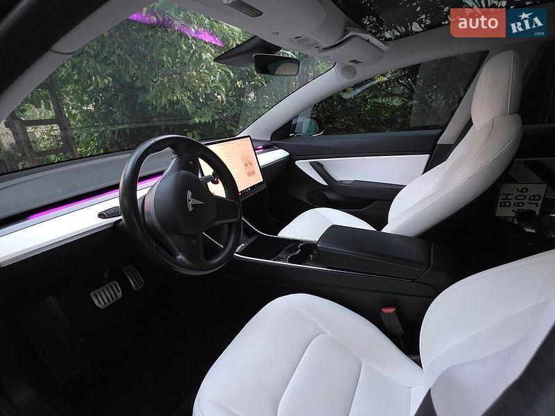 Седан Tesla Model 3 2018 в Одессе