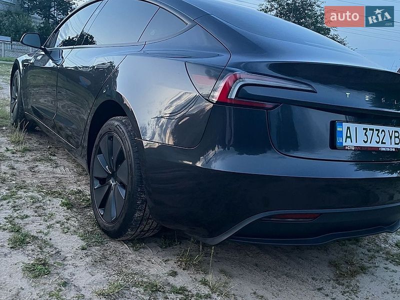 Седан Tesla Model 3 2024 в Киеве фото 3 Седан Tesla Model 3 2024 в Киеве
