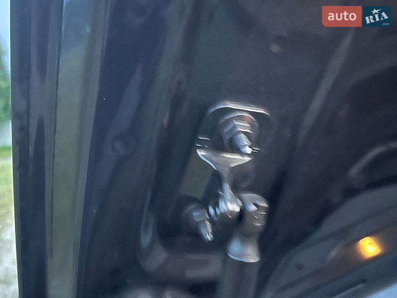 Седан Tesla Model 3 2024 в Киеве фото 17 Седан Tesla Model 3 2024 в Киеве
