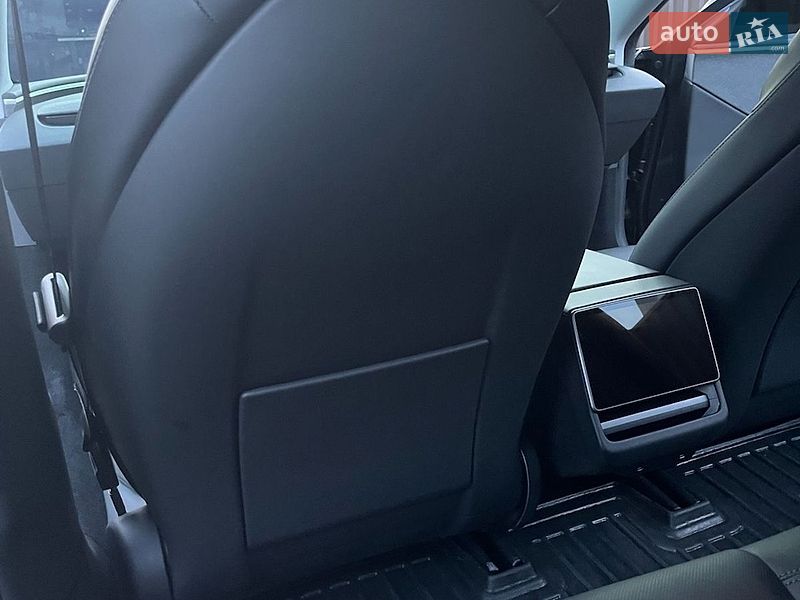 Седан Tesla Model 3 2024 в Киеве фото 35 Седан Tesla Model 3 2024 в Киеве