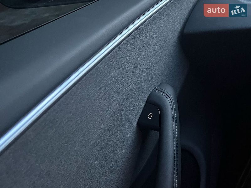 Седан Tesla Model 3 2024 в Киеве фото 36 Седан Tesla Model 3 2024 в Киеве