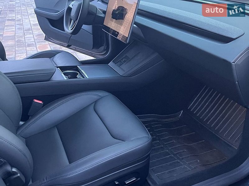 Седан Tesla Model 3 2024 в Киеве фото 62 Седан Tesla Model 3 2024 в Киеве