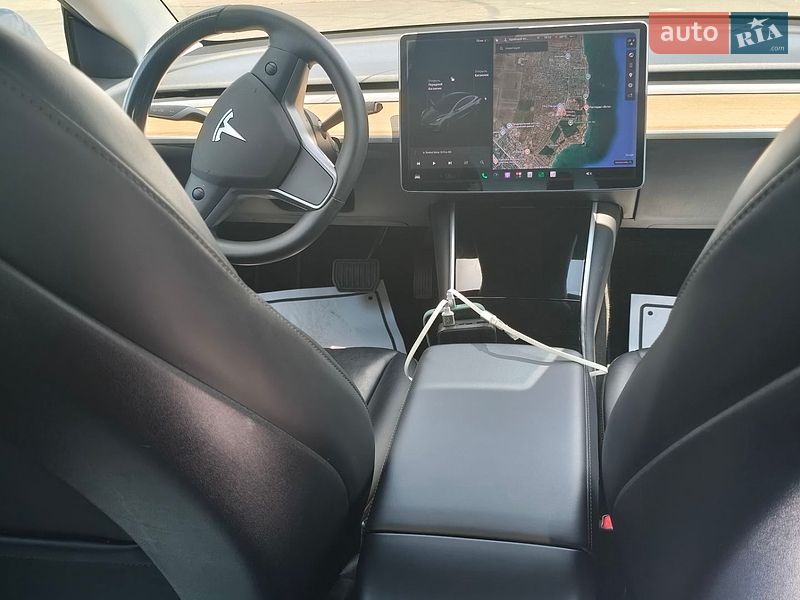 Седан Tesla Model 3 2019 в Одесі