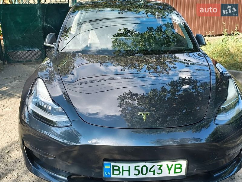 Седан Tesla Model 3 2019 в Одесі