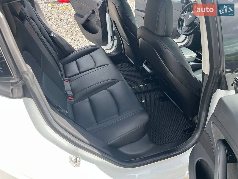 Седан Tesla Model 3 2018 в Львове фото 17 Седан Tesla Model 3 2018 в Львове