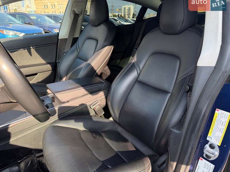 Седан Tesla Model 3 2018 в Харькове