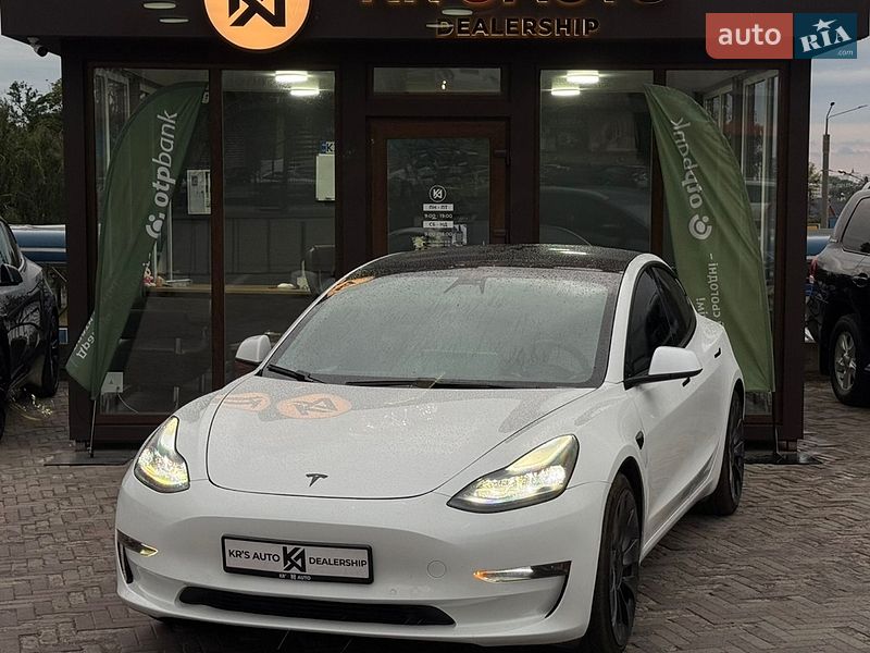 Седан Tesla Model 3 2021 в Харькове