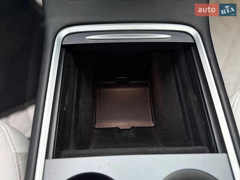 Седан Tesla Model 3 2021 в Харькове