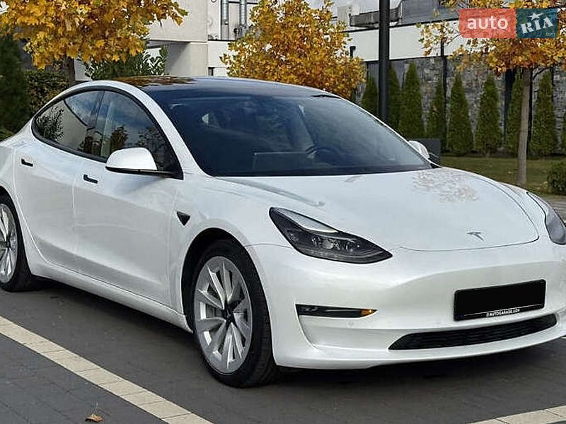 Седан Tesla Model 3 2021 в Тернополе