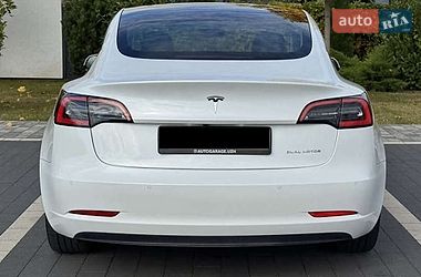 Седан Tesla Model 3 2021 в Тернополе