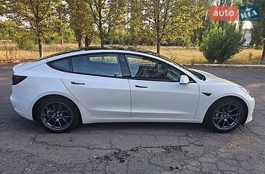 Седан Tesla Model 3 2022 в Житомире