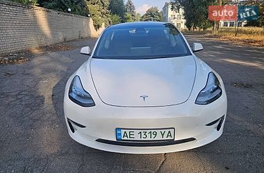 Седан Tesla Model 3 2022 в Житомире