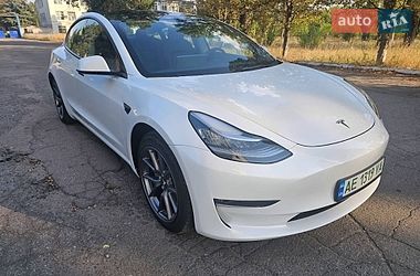 Седан Tesla Model 3 2022 в Житомире
