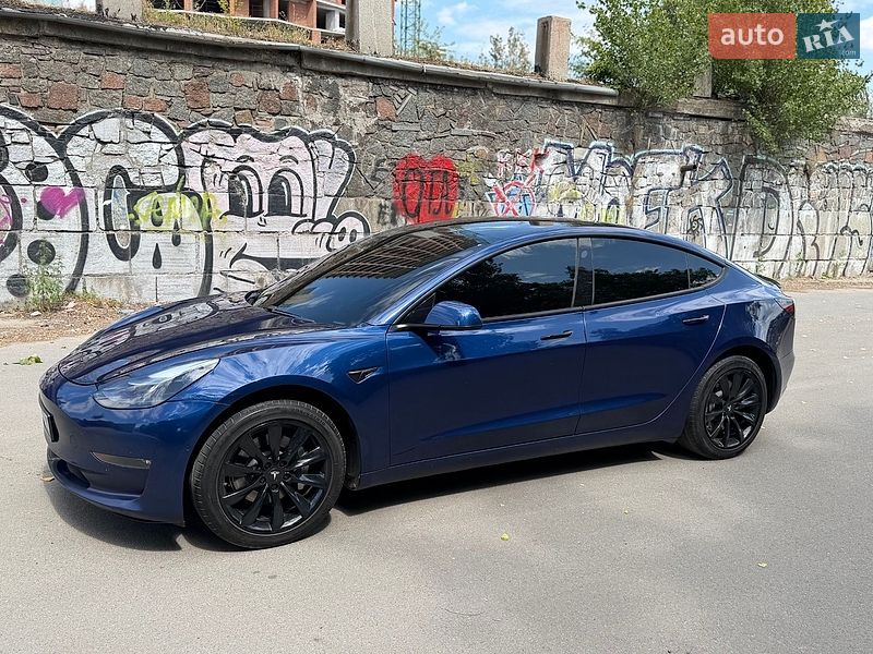 Седан Tesla Model 3 2021 в Днепре