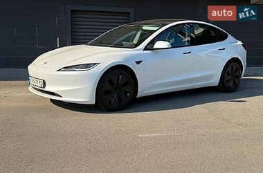 Седан Tesla Model 3 2024 в Киеве