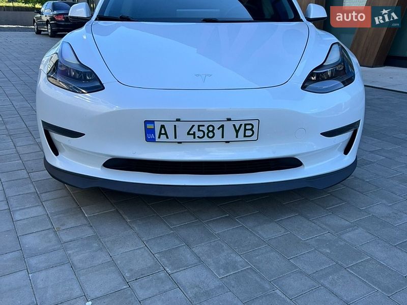 Tesla Model 3 2021
