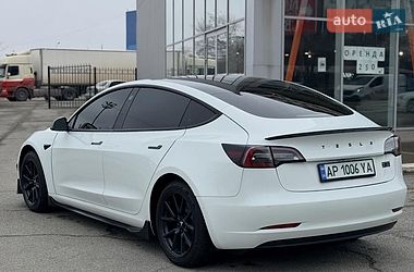 Седан Tesla Model 3 2022 в Львове