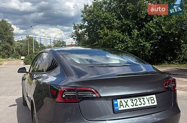 Седан Tesla Model 3 2023 в Киеве