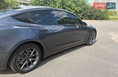 Седан Tesla Model 3 2023 в Киеве