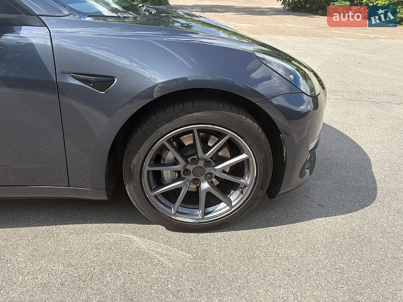 Седан Tesla Model 3 2023 в Киеве