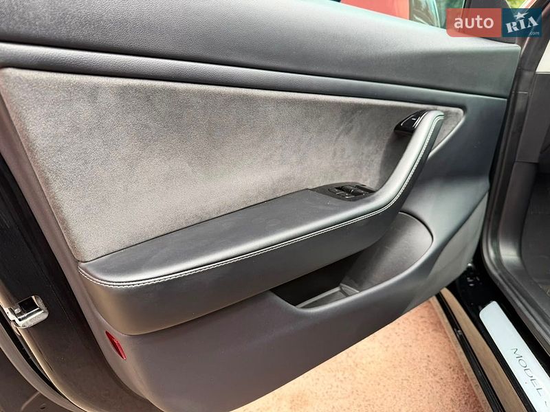 Седан Tesla Model 3 2019 в Кривом Роге