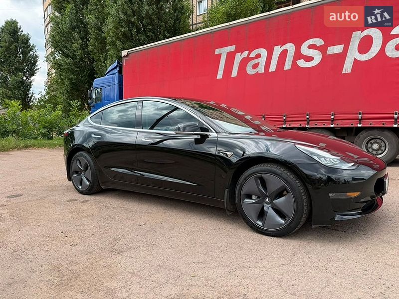 Седан Tesla Model 3 2019 в Кривом Роге