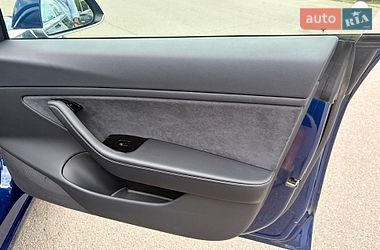 Седан Tesla Model 3 2018 в Днепре