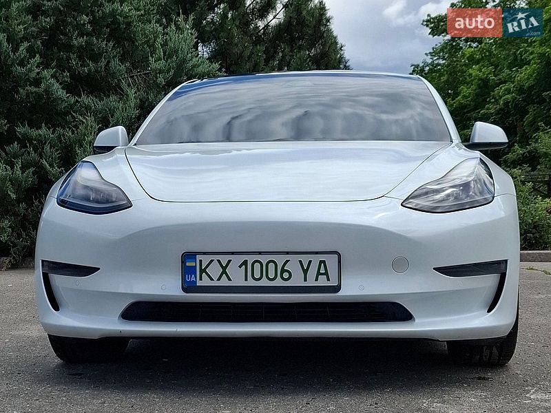 Седан Tesla Model 3 2021 в Харькове