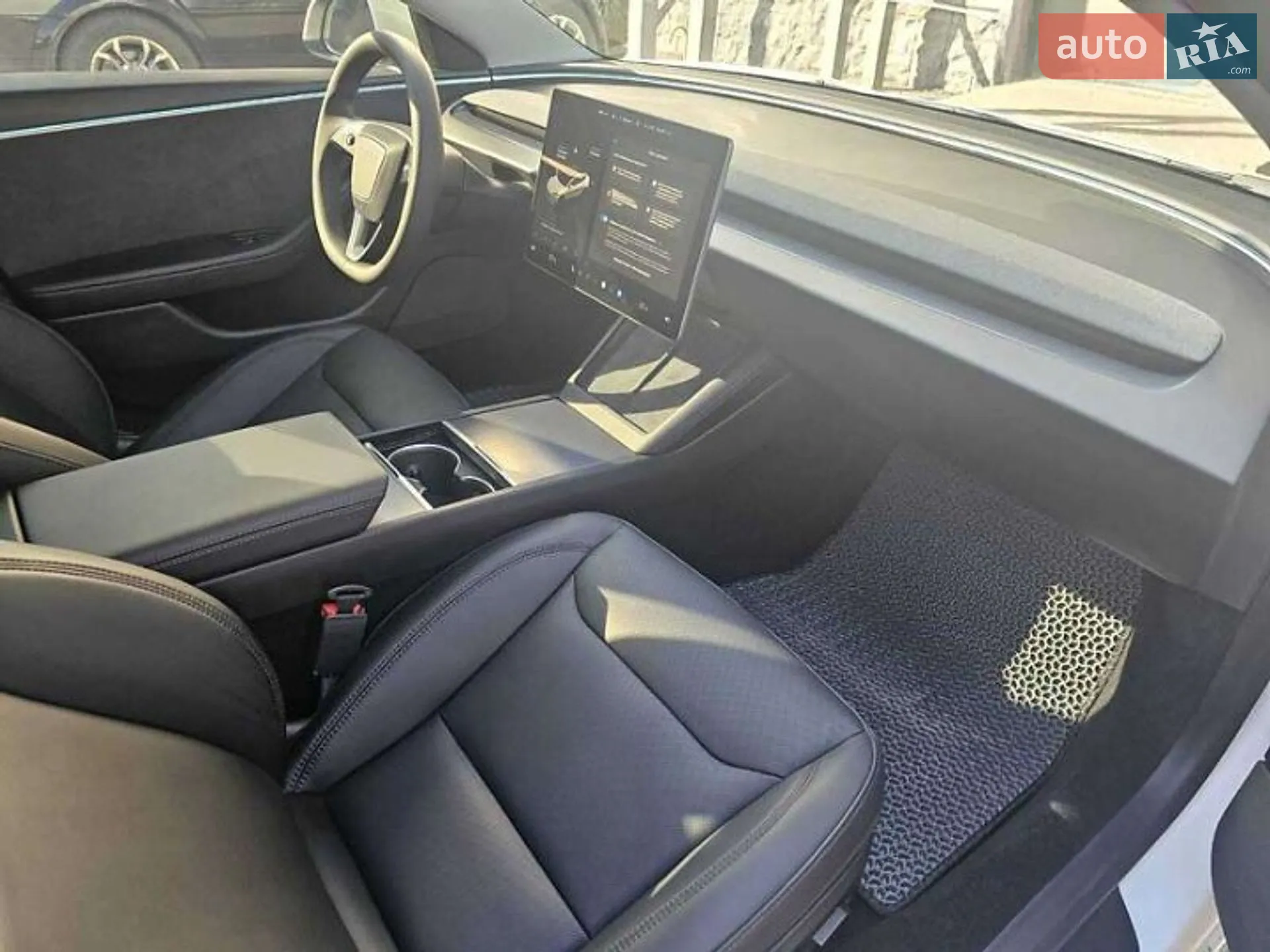 2024 Tesla Model 3 - мініатюра 5