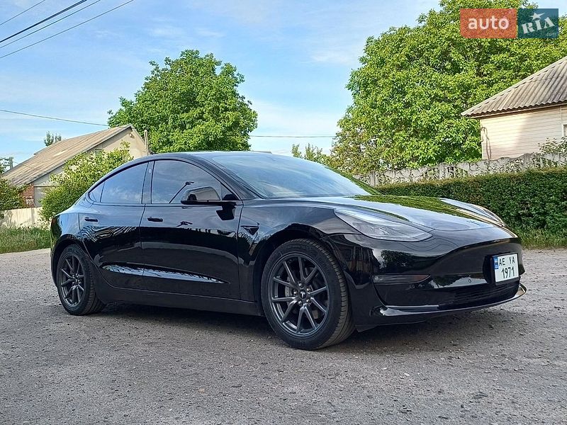 Tesla Model 3 2021