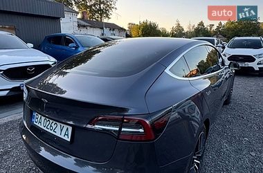 Седан Tesla Model 3 2018 в Львове